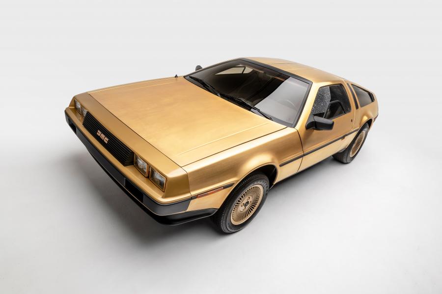  DeLorean DMC-12 Goldplated 1981 года  (фото 7 из 15)